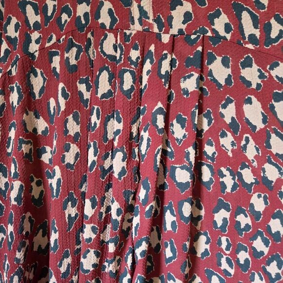 EUC INTIMATELY FREE PEOPLE PRINTED OVERSIZE PLEATED BACK TOP SIZE SMALL - Picture 11 of 16